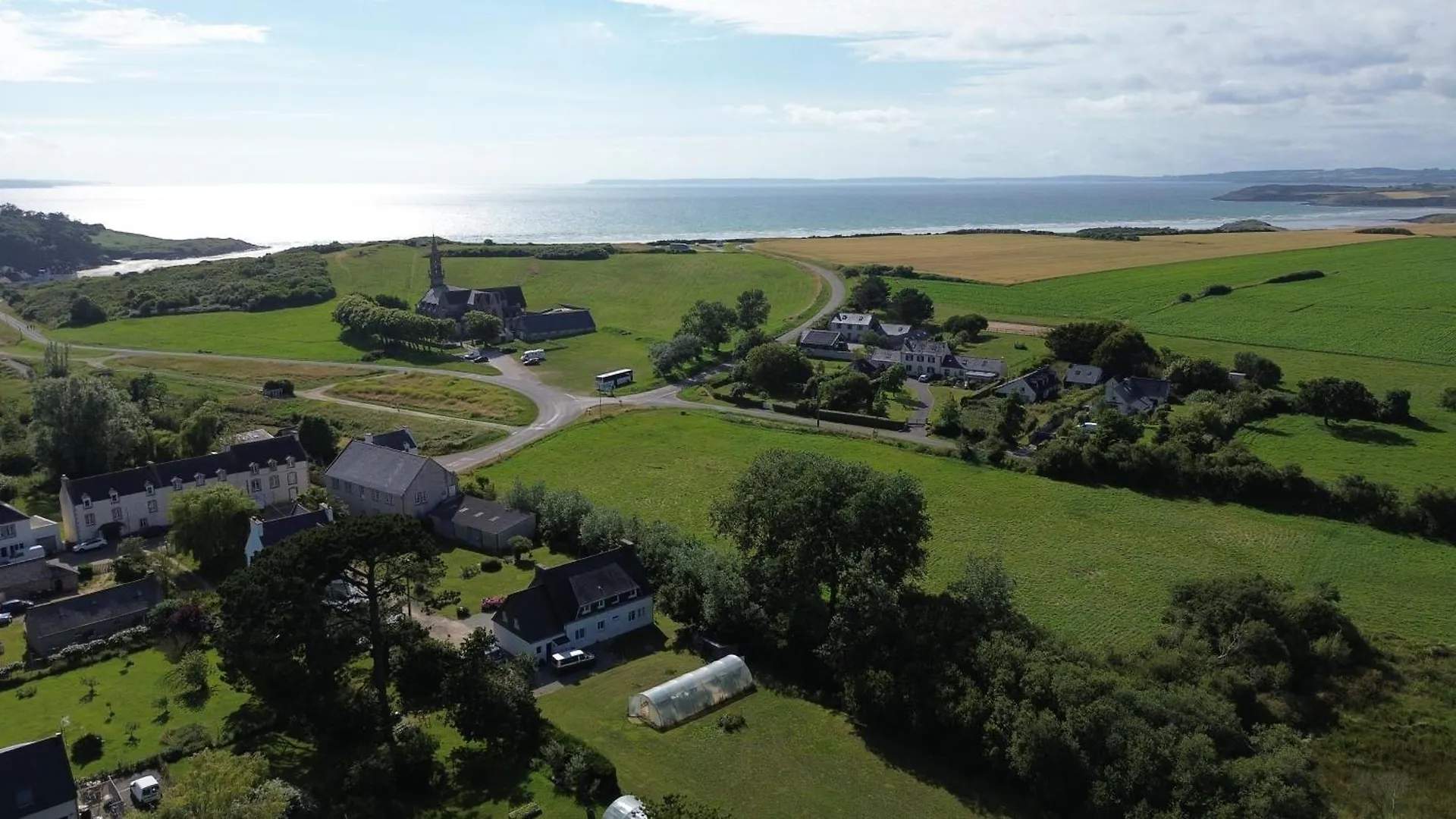 Holiday home Ty Queff Lodge Plonevez-Porzay France
